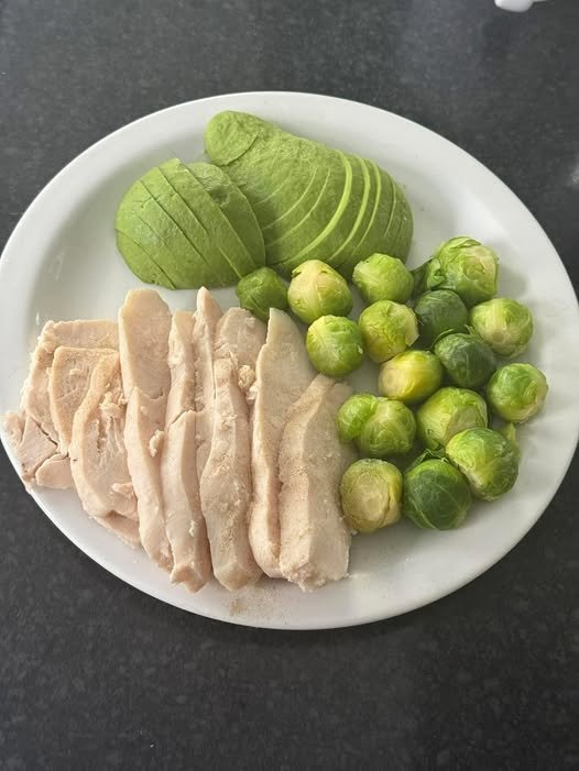 Low-Carb Chicken, Avocado & Brussels Sprouts Bowl