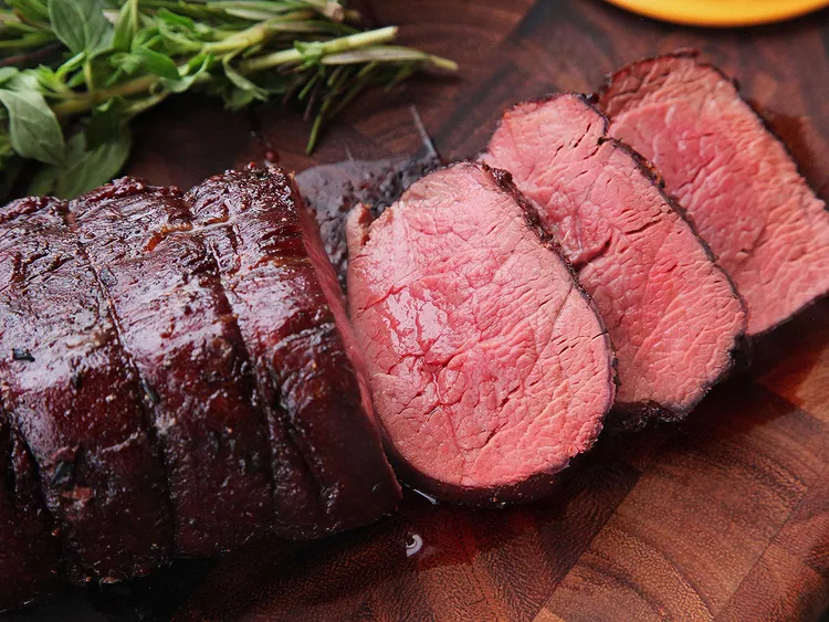Perfectly Roasted Beef Tenderloin Recipe: Juicy, Tender, and Full of Flavor
